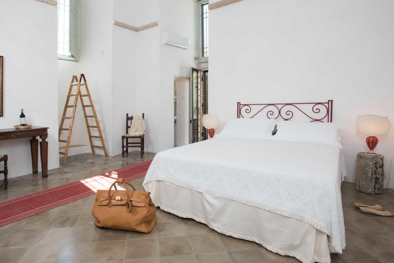 Castello Di Casamassella Bed & Breakfast Ngoại thất bức ảnh