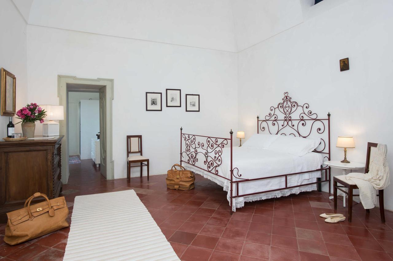 Castello Di Casamassella Bed & Breakfast Phòng bức ảnh